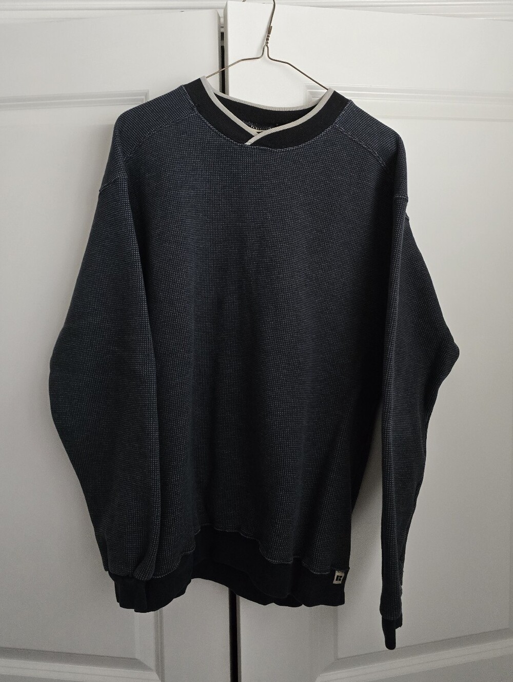 Vintage 90s Russell Athletic Black Sweatshirt Crewneck